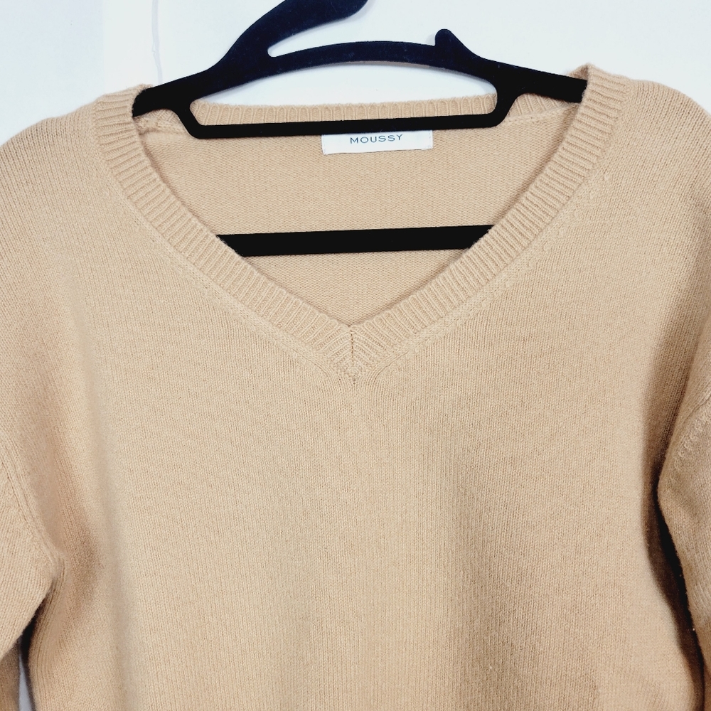 Moussy v-neck sweater - Picture 3 of 7